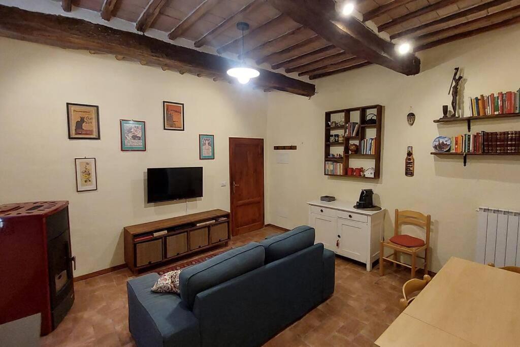 Piccolo Appartamento Monticiano Exterior photo